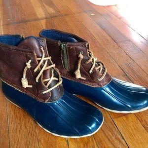 Sperry Women's Saltwater boots.. Sperry Duck Boots